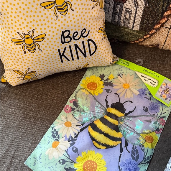 Outdoor Bee Kind Pillow and Embroidered Garden Flag Set - Picture 1 of 14